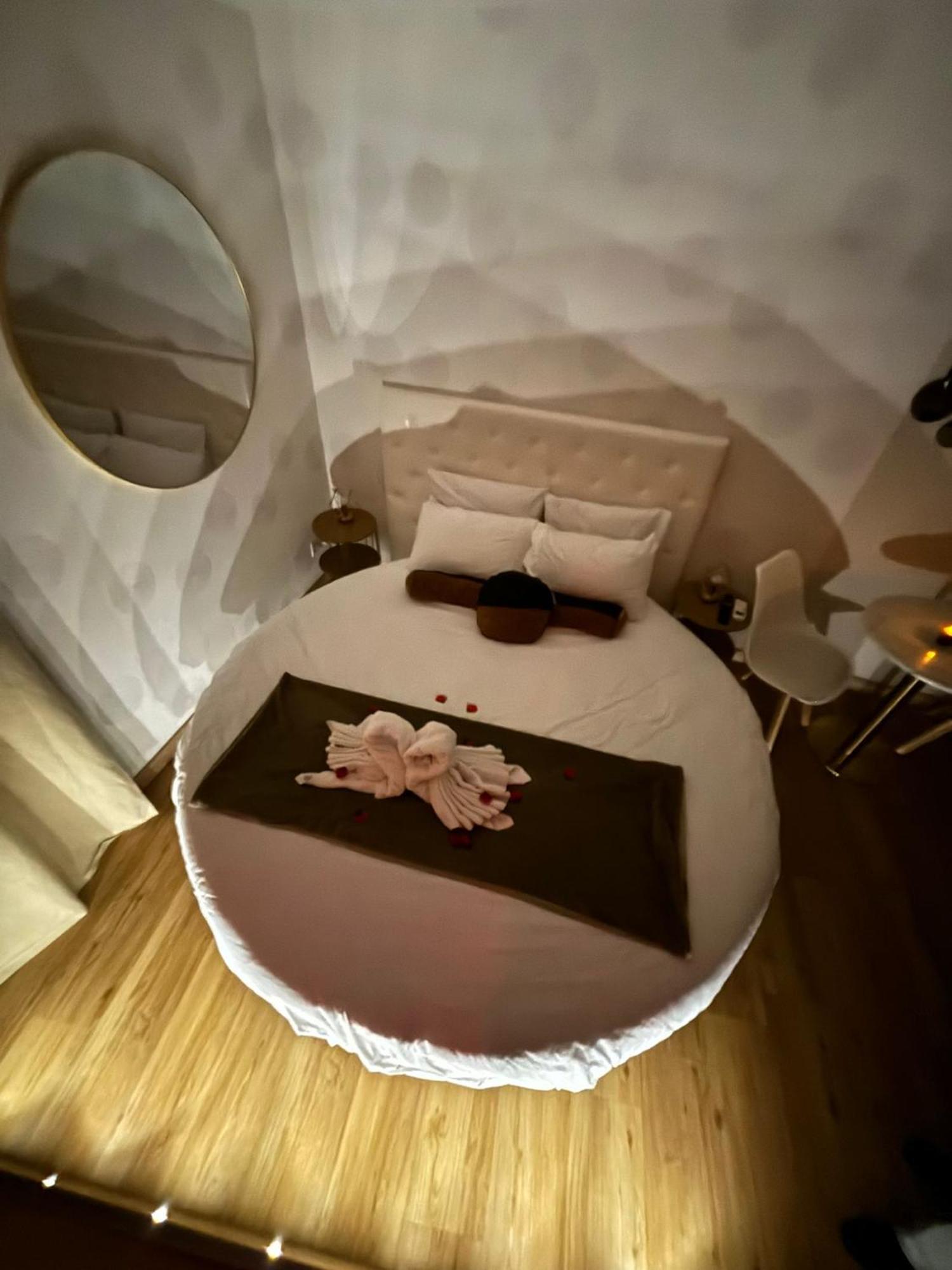 Studio Love Room Spa Baignoire Double La Ciotat Centre Port Exterior foto