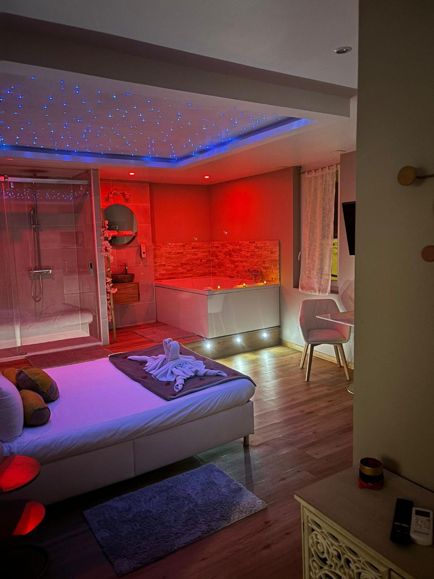 Studio Love Room Spa Baignoire Double La Ciotat Centre Port Exterior foto